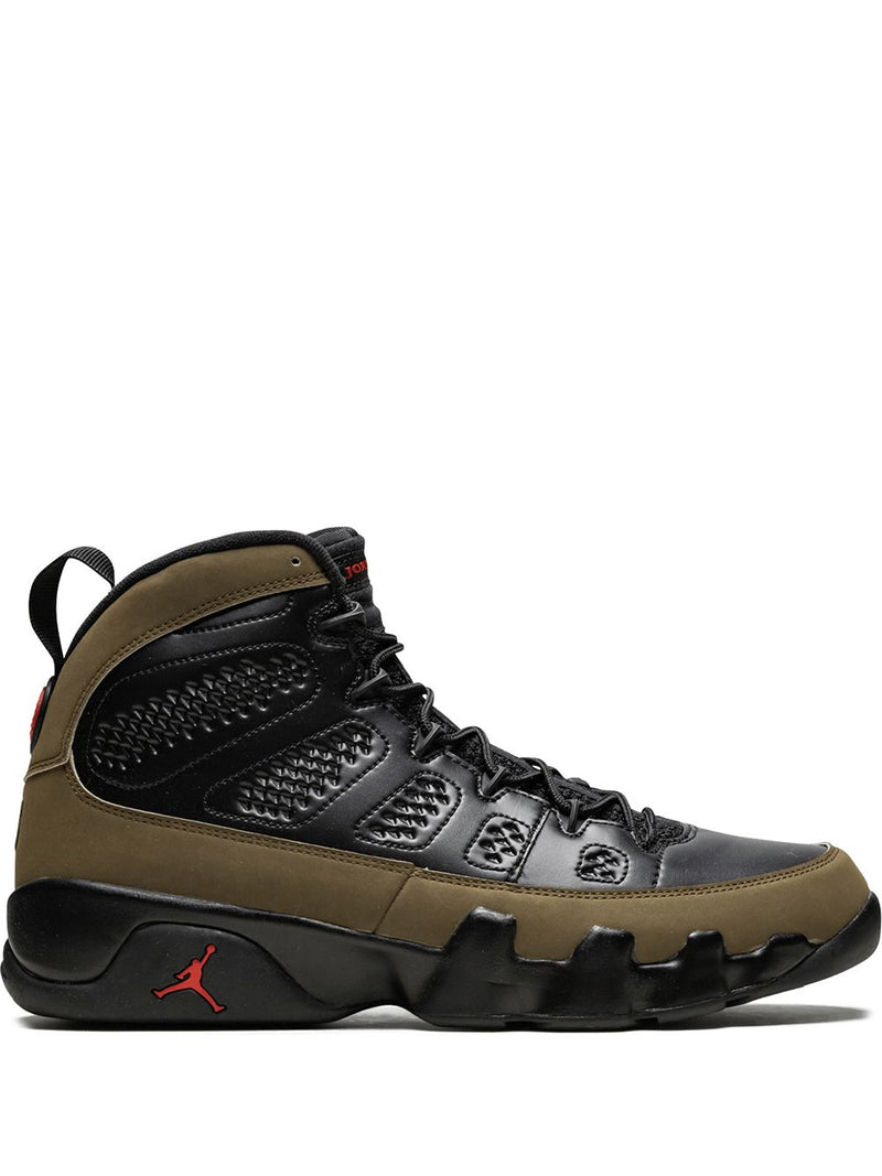 Air Jordan 9 Retro sneakers